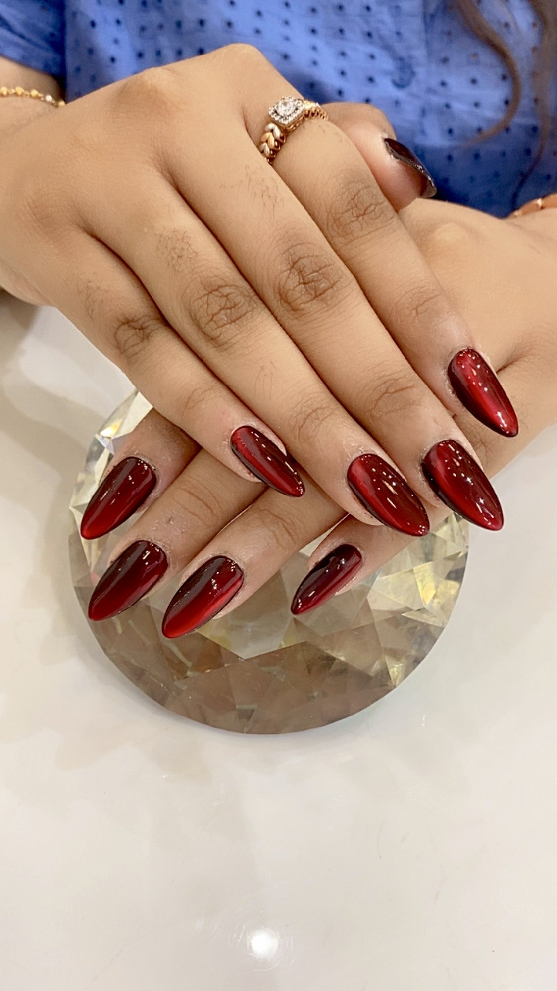 Crimson Cat Eye Gel